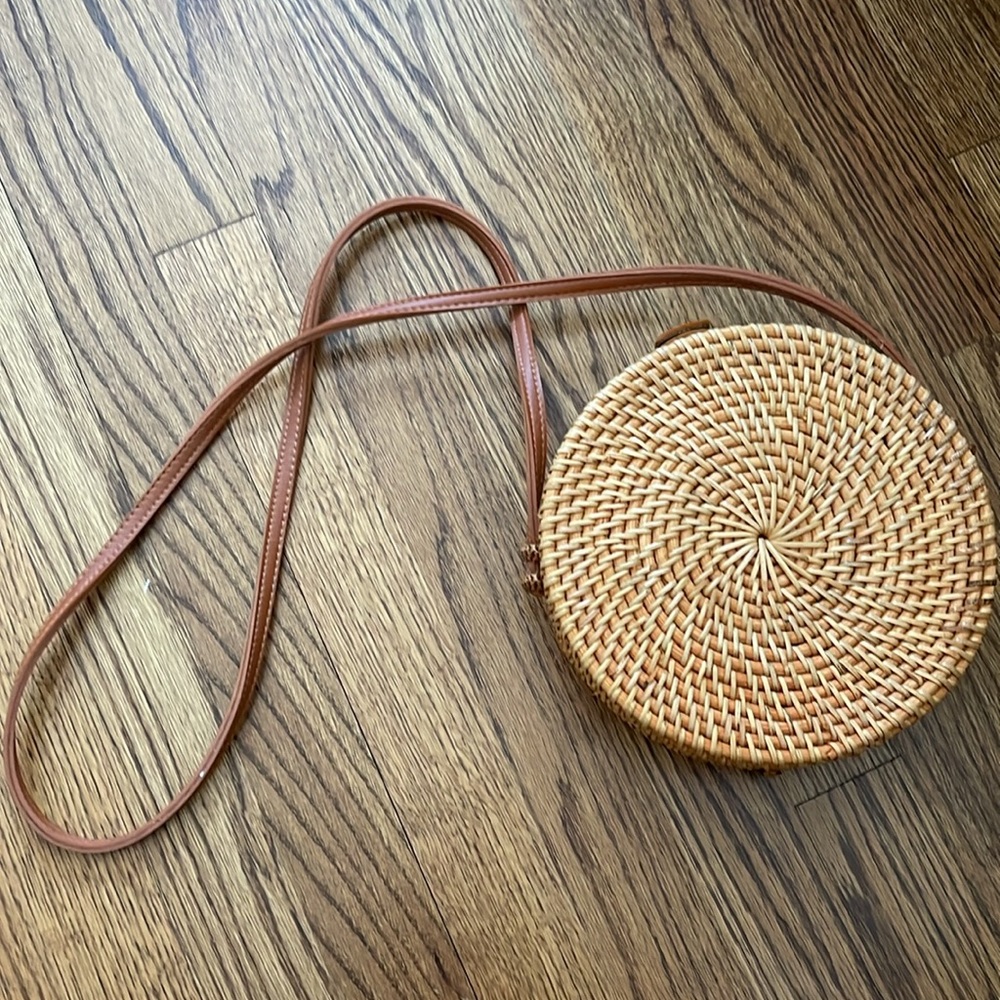 Round Summer Bag. Never used